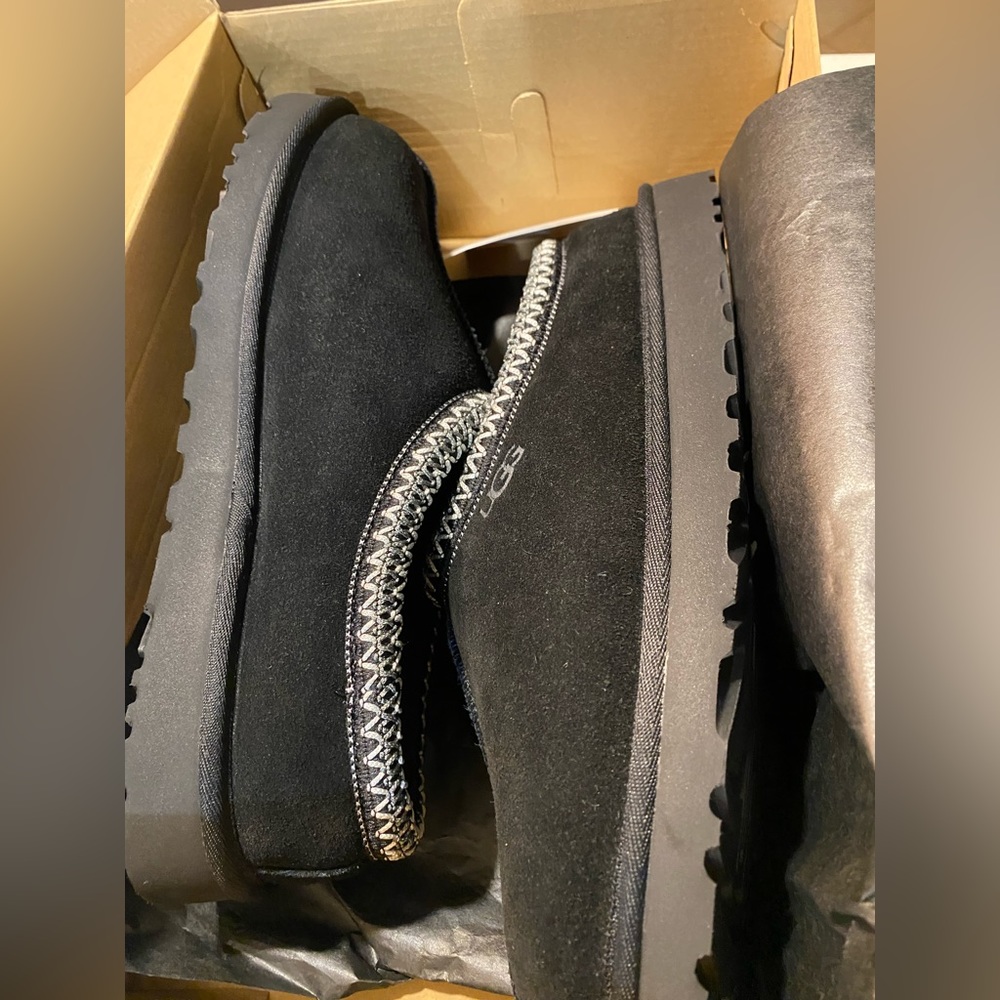 Brand New UGG Tasman ll Embroidered Slippers Black Size 10 sold out new in box